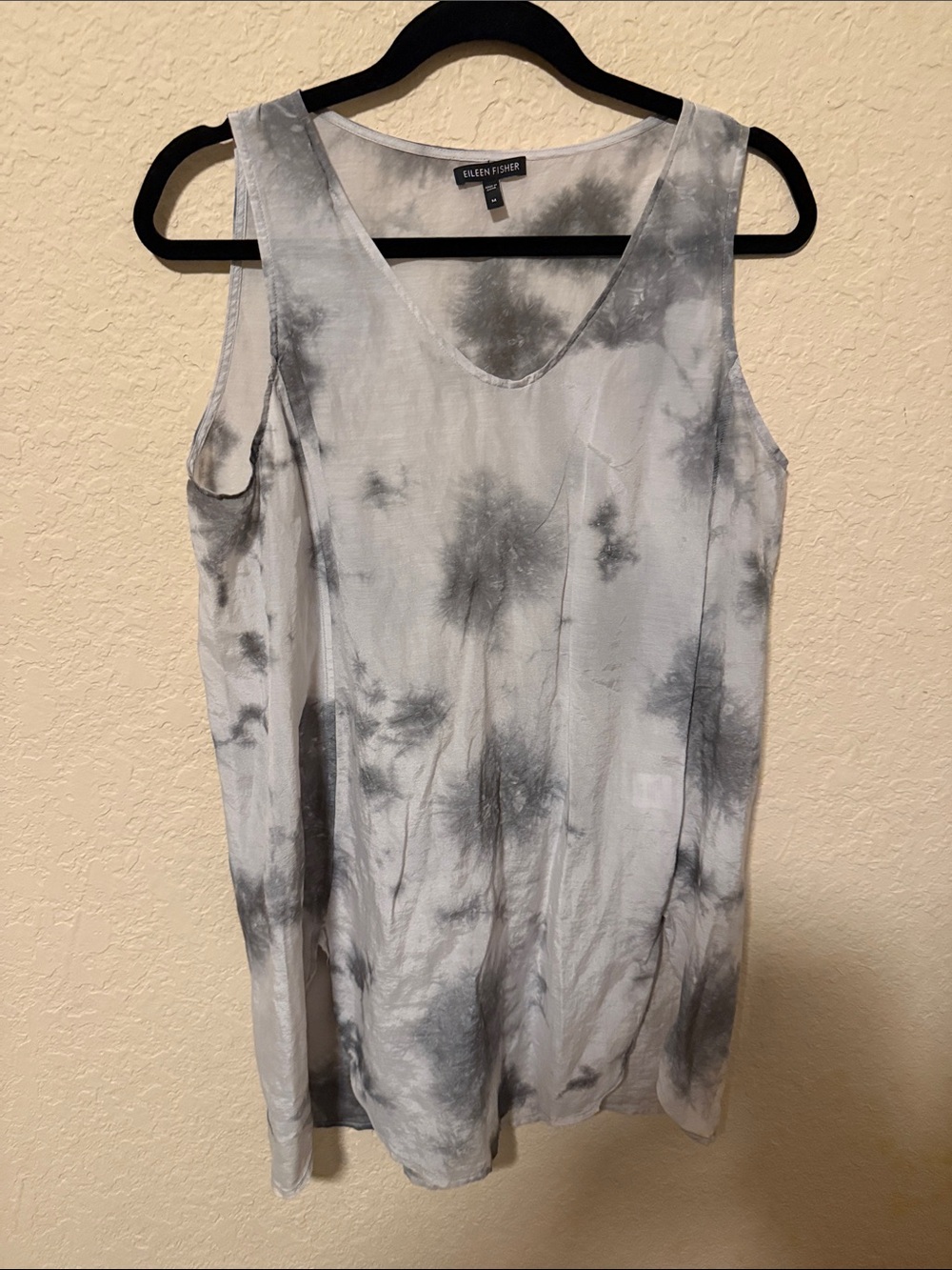 Eileen Fisher Gray and White Tie-Dye V-Neck Tank